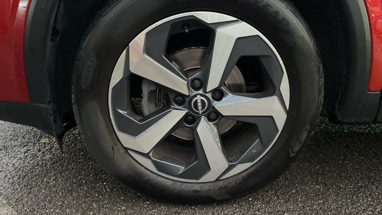 Nissan Qashqai 1.3 DiG-T MH 158 N-Connecta 5dr Xtronic Petrol Hatchback